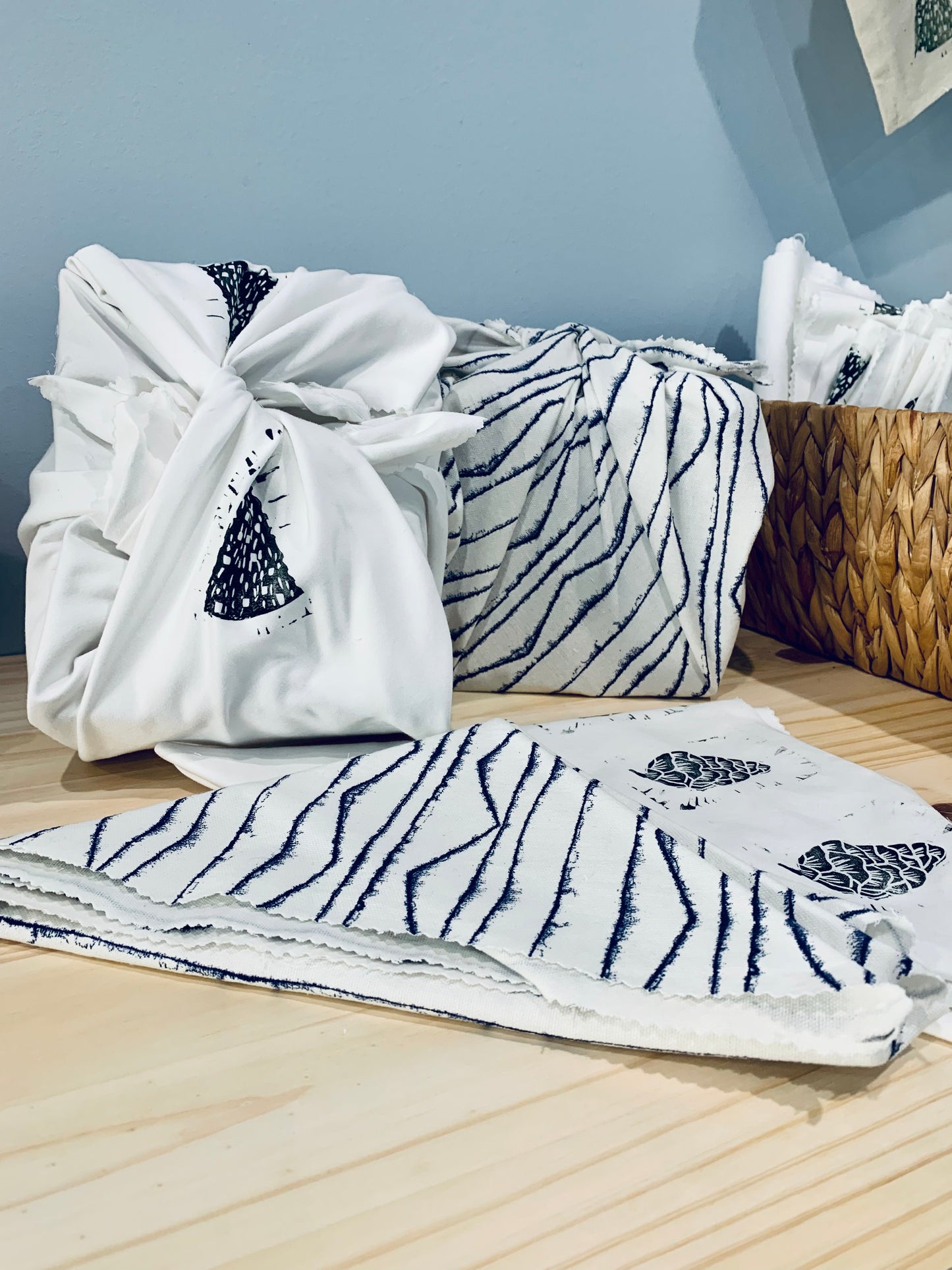 Reusable Gift Wraps & Bags