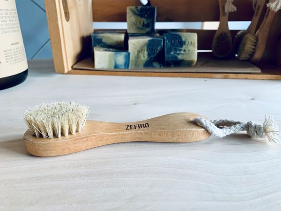 Face Brush, wet/dry